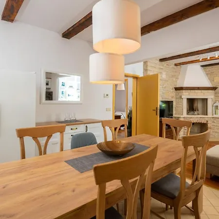 Wish With Heated Pool * Cabrunici