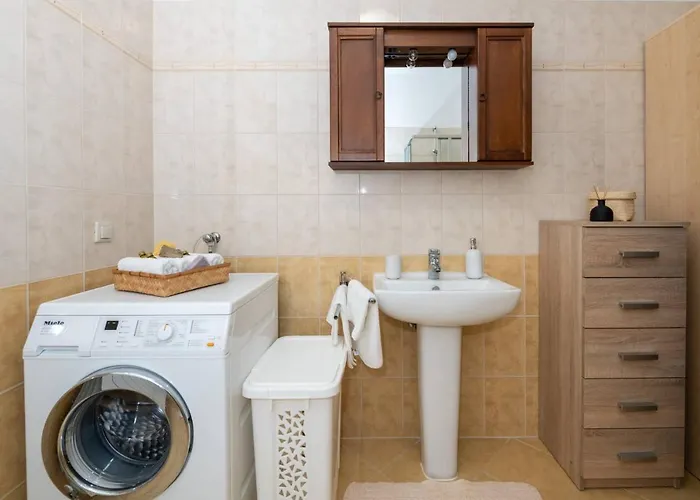 Wish With Heated Pool * Cabrunici